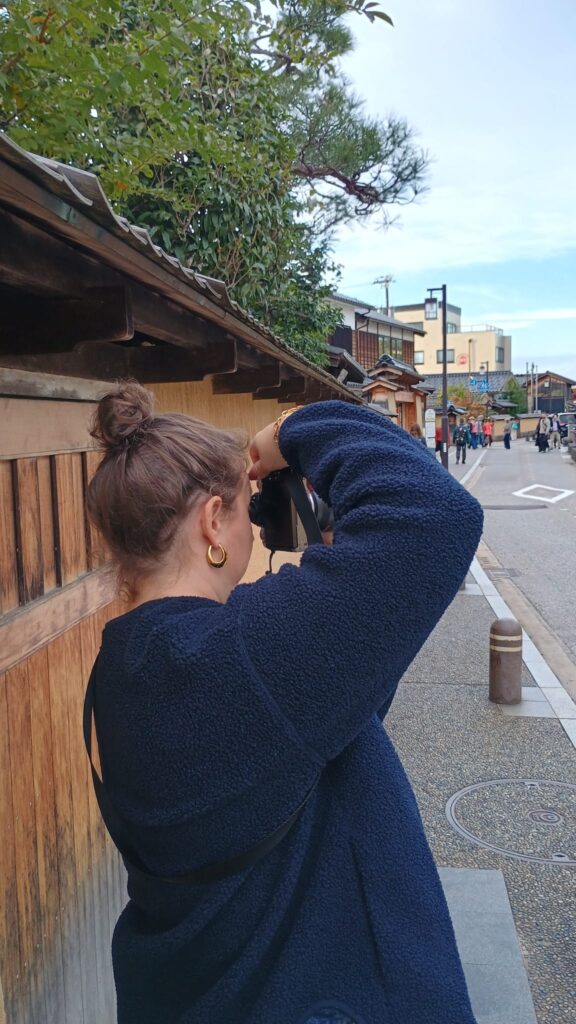 Fotografin beim Fotografieren